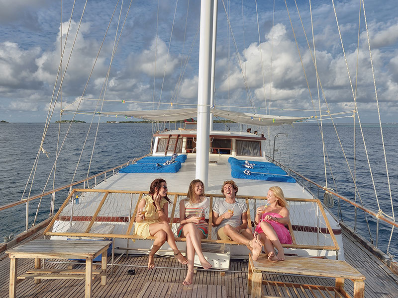 Island Hopping Sailing Tours in Maldives to Uninhabited Islands