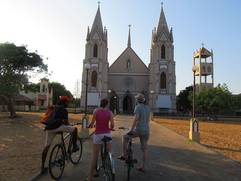 Tours in Sri Lanka, Tours to Sri Lanka, Sri Lanka Tour Packages, Sri Lanka Holidays, Holidays in Sri Lanka, Sri Lanka Beach Holidays